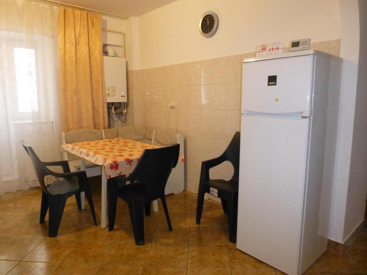 Apartament Zippi Republicii RHBM Baia Mare Cameră foto